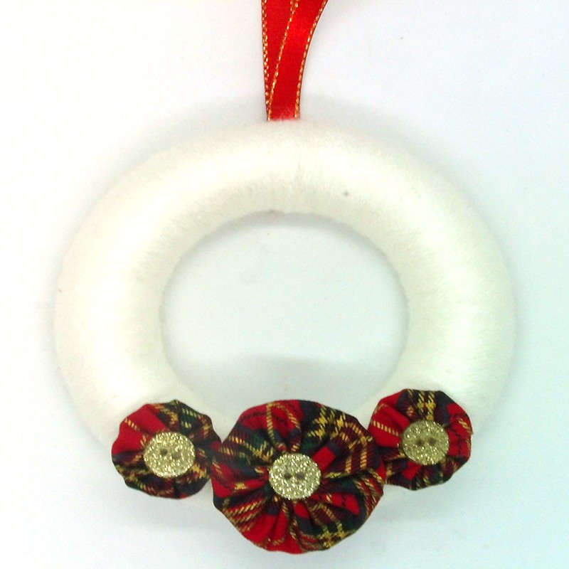 12cm Christmas White Wool Wreath - Red Tartan