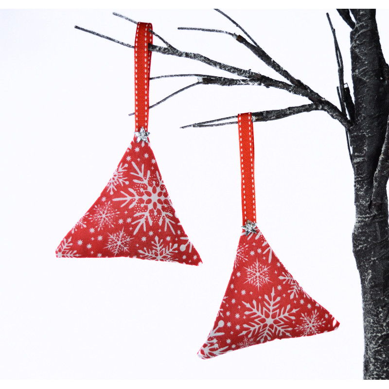 Christmas Scented Tree Decorations - Red & White Snowflakes